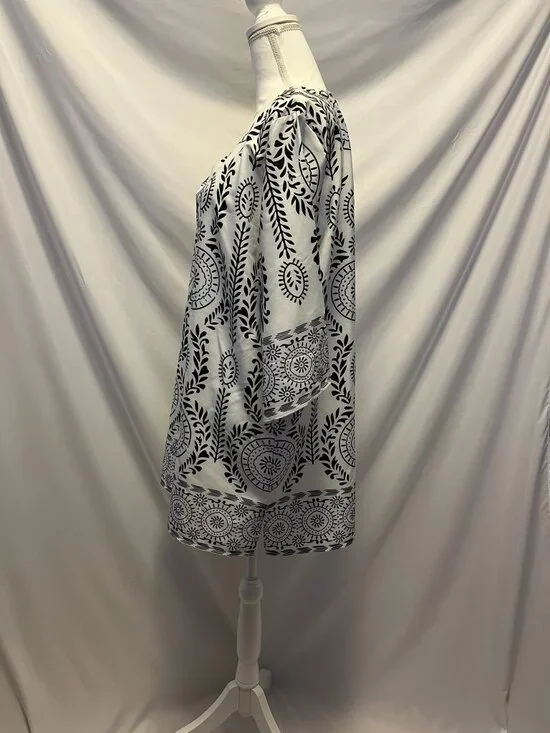 XIIX Graphic Trailing Leaf Kaftan – One Size – NWT - Picture 7 of 14